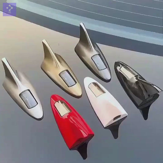 ¡Potencia tu estilo acuático con la Aleta de Tiburón Universal!